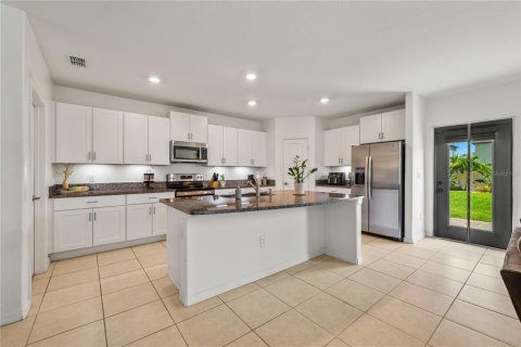Купить виллу или дом в Ривервью, Флорида 5 комнат, 210.33м2, № 1832791 - фото 7