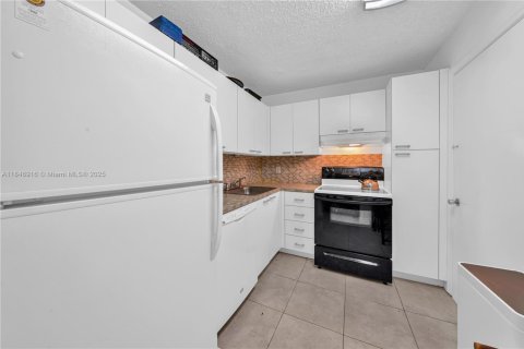Copropriété à vendre à Miami Beach, Floride: 1 chambre, 67.82 m2 № 1852363 - photo 8