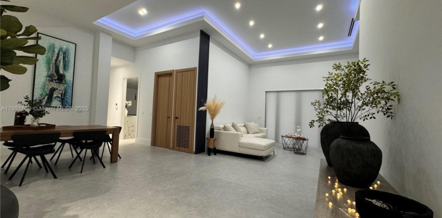 Villa ou maison à Miami, Floride 4 chambres, 246.56 m2 № 1975546