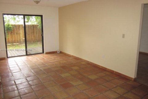 Купить виллу или дом в Майами, Флорида 4 спальни, 214.05м2, № 2088508 - фото 3