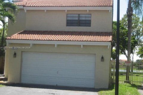Купить виллу или дом в Майами, Флорида 4 спальни, 214.05м2, № 2088508 - фото 1