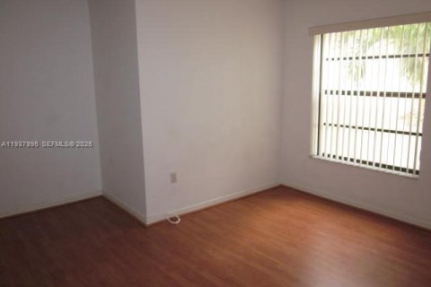 Купить виллу или дом в Майами, Флорида 4 спальни, 214.05м2, № 2088508 - фото 9