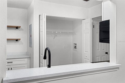 Touwnhouse à vendre à Orlando, Floride: 2 chambres, 115.29 m2 № 1916040 - photo 14
