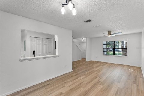 Touwnhouse à vendre à Orlando, Floride: 2 chambres, 115.29 m2 № 1916040 - photo 9