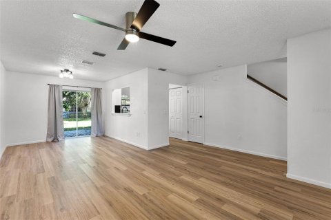 Touwnhouse à vendre à Orlando, Floride: 2 chambres, 115.29 m2 № 1916040 - photo 7