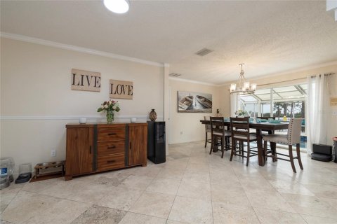 House in Tarpon Springs, Florida 3 bedrooms, 282.52 sq.m. № 1519443 - photo 8