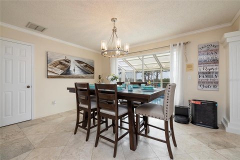 House in Tarpon Springs, Florida 3 bedrooms, 282.52 sq.m. № 1519443 - photo 9