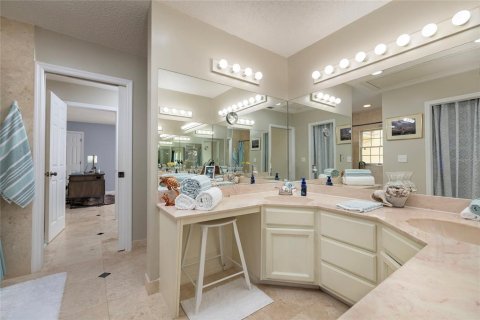 House in Tarpon Springs, Florida 3 bedrooms, 282.52 sq.m. № 1519443 - photo 29