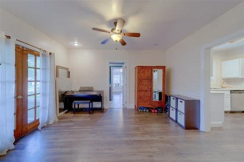 Villa ou maison à vendre à Largo, Floride: 6 chambres, 242.66 m2 № 1904123 - photo 7