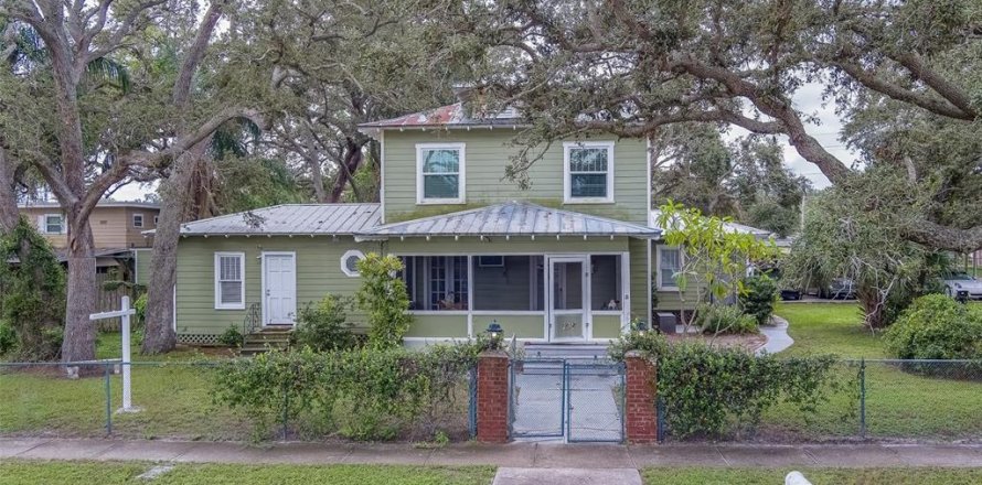 Villa ou maison à Largo, Floride 6 chambres, 242.66 m2 № 1904123