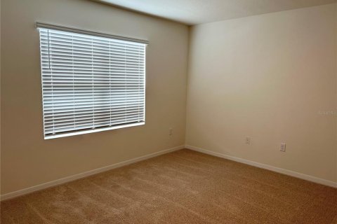 House in Winter Haven, Florida 3 bedrooms, 140.84 sq.m. № 2131032 - photo 8