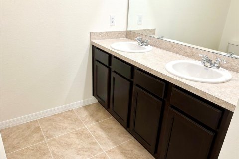 House in Winter Haven, Florida 3 bedrooms, 140.84 sq.m. № 2131032 - photo 11