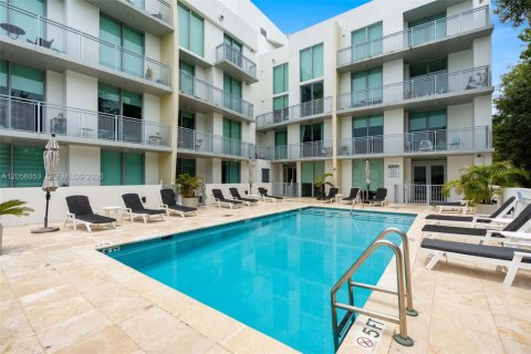 Condominio en venta en Miami, Florida, 2 dormitorios, 88.54 m2 № 2244439 - foto 21