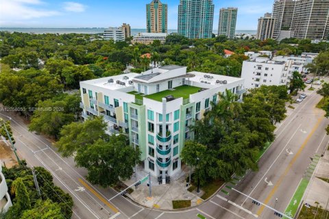 Condominio en venta en Miami, Florida, 2 dormitorios, 88.54 m2 № 2244439 - foto 22