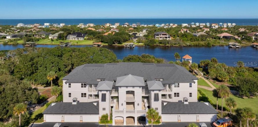 Condominio en Palm Coast, Florida, 3 dormitorios № 2091579