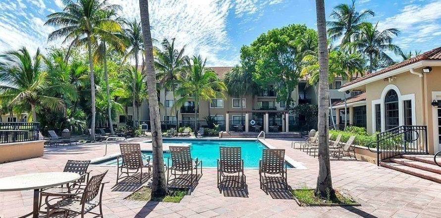 Condo à Coral Springs, Floride, 3 chambres № 1231247