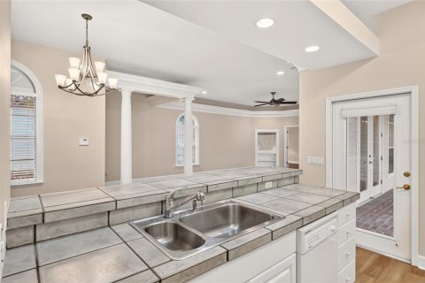 Copropriété à vendre à Gainesville, Floride: 3 chambres, 162.76 m2 № 2398283 - photo 13