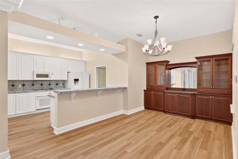 Copropriété à vendre à Gainesville, Floride: 3 chambres, 162.76 m2 № 2398283 - photo 4