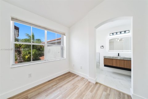 Townhouse in Hollywood, Florida 3 bedrooms, 149.02 sq.m. № 2001742 - photo 30