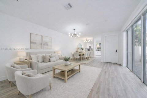 Townhouse in Hollywood, Florida 3 bedrooms, 149.02 sq.m. № 2001742 - photo 21