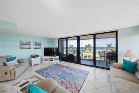 Copropriété à louer à St. Lucie, Floride: 3 chambres, 170.94 m2 № 1935806 - photo 6