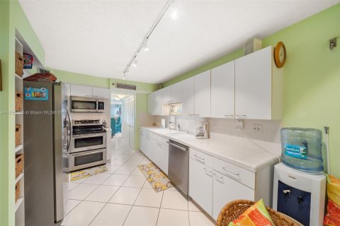 Copropriété à louer à St. Lucie, Floride: 3 chambres, 170.94 m2 № 1935806 - photo 10