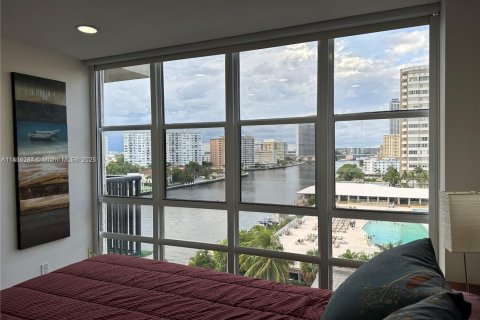 Condominio en alquiler en Hallandale Beach, Florida, 2 dormitorios, 117.99 m2 № 1727494 - foto 23