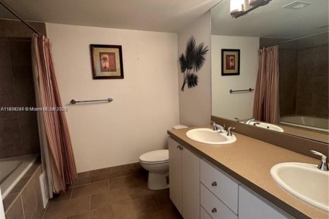 Condominio en alquiler en Hallandale Beach, Florida, 2 dormitorios, 117.99 m2 № 1727494 - foto 27