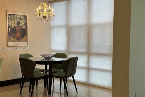 Condominio en alquiler en Hallandale Beach, Florida, 2 dormitorios, 117.99 m2 № 1727494 - foto 16