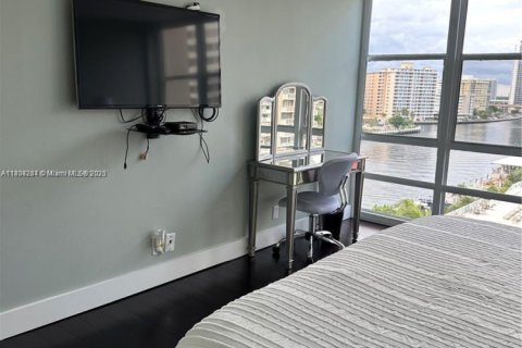 Condominio en alquiler en Hallandale Beach, Florida, 2 dormitorios, 117.99 m2 № 1727494 - foto 26