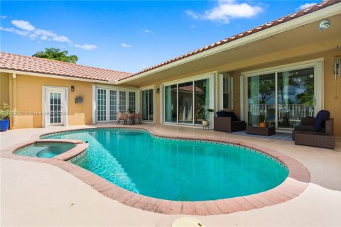 House in Weston, Florida 4 bedrooms, 222.41 sq.m. № 1945173 - photo 6