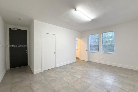 Appartement à louer à Miami, Floride: 37.16 m2 № 1891387 - photo 11