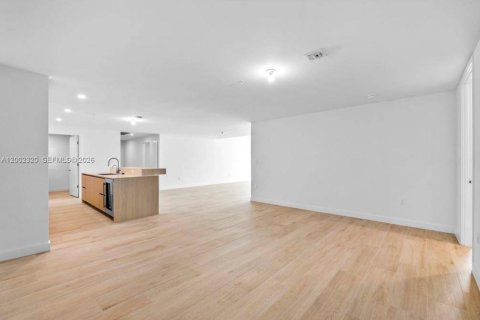 Condo in Pompano Beach, Florida, 3 bedrooms  № 2068944 - photo 29