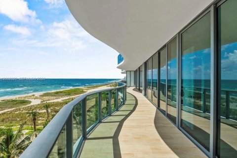 Condo in Pompano Beach, Florida, 3 bedrooms  № 2068944 - photo 6