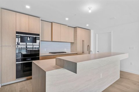 Condo in Pompano Beach, Florida, 3 bedrooms  № 2068944 - photo 17