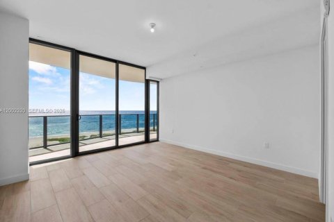 Condo in Pompano Beach, Florida, 3 bedrooms  № 2068944 - photo 26