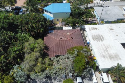 Commercial property in Ocean Ridge, Florida № 2179090 - photo 13