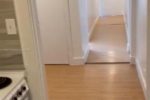 Appartement à louer à West Palm Beach, Floride: 2 chambres, 45.71 m2 № 2017272 - photo 8