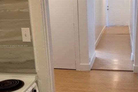 Appartement à louer à West Palm Beach, Floride: 2 chambres, 45.71 m2 № 2017272 - photo 4