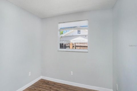 House in Tarpon Springs, Florida 3 bedrooms, 137.59 sq.m. № 1795189 - photo 16