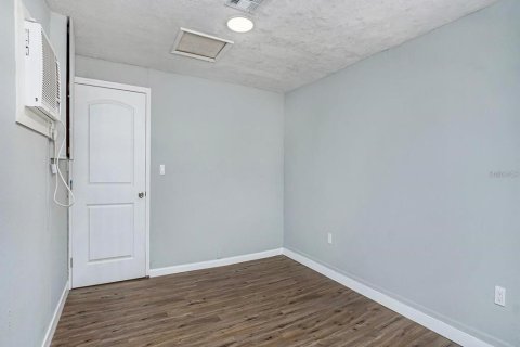 House in Tarpon Springs, Florida 3 bedrooms, 137.59 sq.m. № 1795189 - photo 11