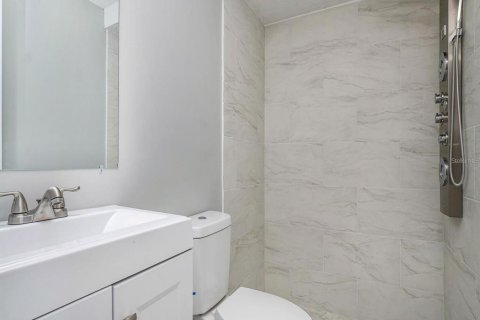 House in Tarpon Springs, Florida 3 bedrooms, 137.59 sq.m. № 1795189 - photo 19