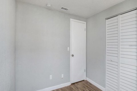 House in Tarpon Springs, Florida 3 bedrooms, 137.59 sq.m. № 1795189 - photo 13