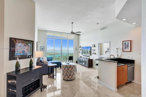 Condo in North Bay Village, Florida, 2 bedrooms  № 1871949 - photo 7