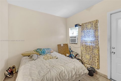 Commercial property in Miami, Florida 133.41 sq.m. № 1940194 - photo 14