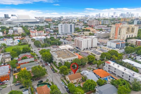 Immobilier commercial à vendre à Miami, Floride: 133.41 m2 № 1940194 - photo 20