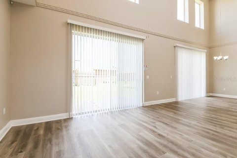 House in Kissimmee, Florida 4 bedrooms, 238.85 sq.m. № 2391022 - photo 8