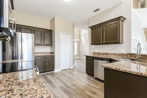 House in Kissimmee, Florida 4 bedrooms, 238.85 sq.m. № 2391022 - photo 7