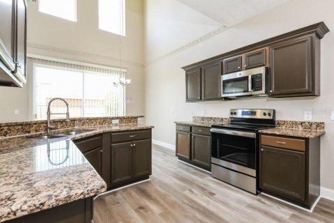 House in Kissimmee, Florida 4 bedrooms, 238.85 sq.m. № 2391022 - photo 6