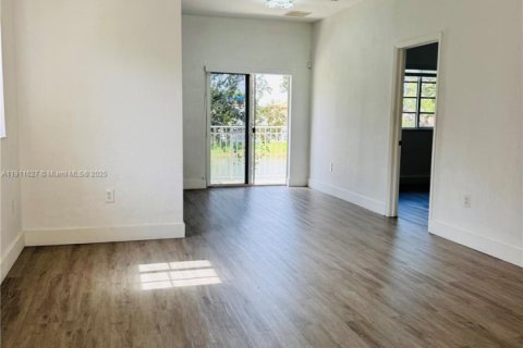 Copropriété à louer à Homestead, Floride: 3 chambres, 110.93 m2 № 1967983 - photo 3